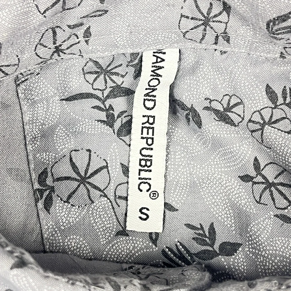 Banana Republic Mens Small Gray Floral Short Sleeve Button-Up Shirt Cotton Blend